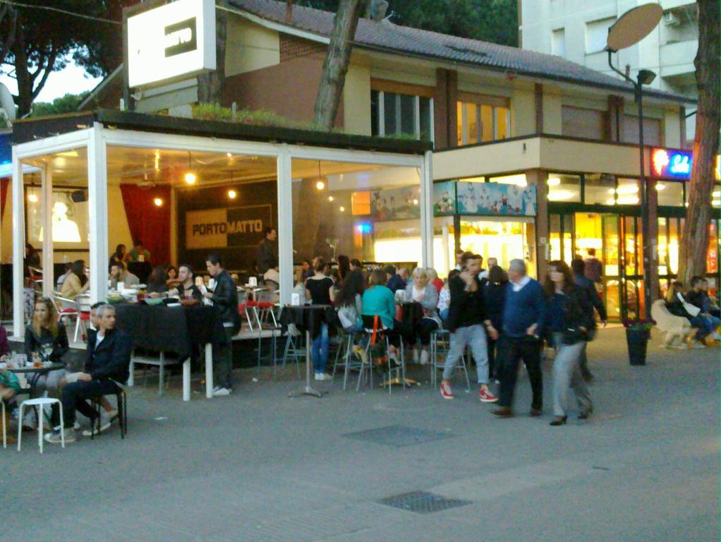 Residenza Holiday Llido Degli Estensi Buitenkant foto